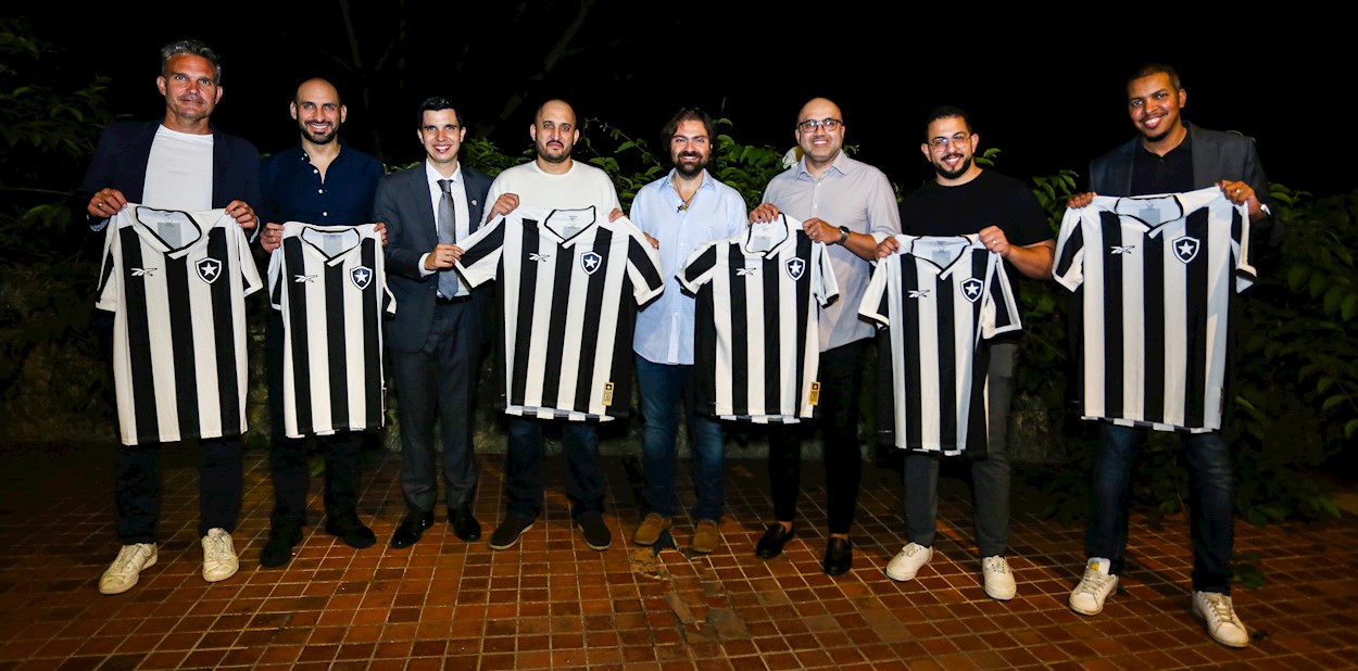 Botafogo se aproxima da Saudi Pro League com encontro no Rio